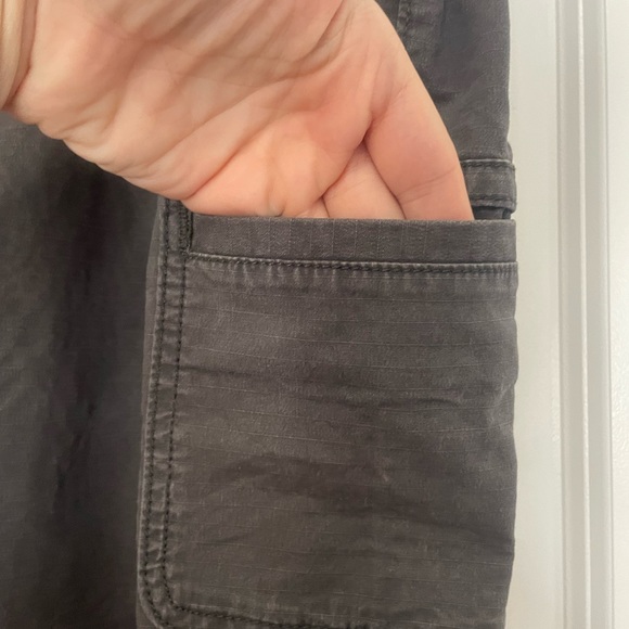 EDDIE BAUER cropped grey-washed cargo pants - Picture 4 of 9